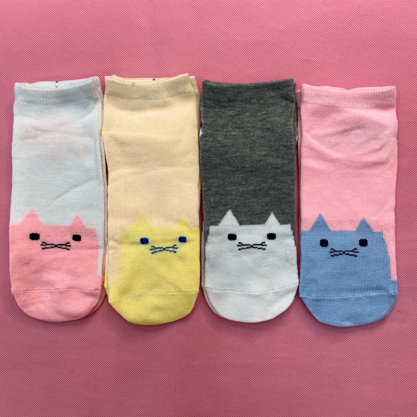 Socks, street stalls, export socks, Yiwu quality goods, street stalls, Korean version female cartoon socks, female polyester-cotton boat socks, spring, summer and autumn short and thin socks, cartoon socks, export socks Application Scenario