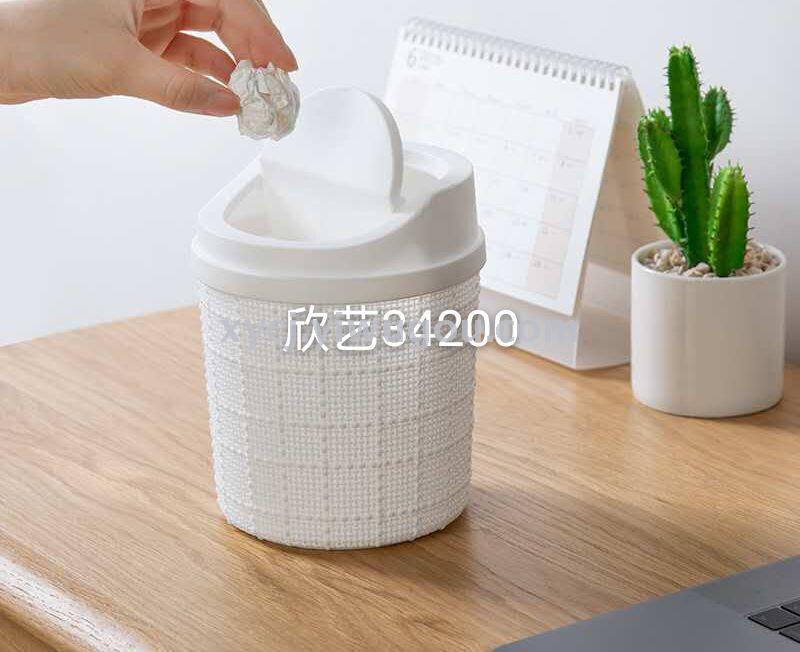 Creative mini covered desktop trash can details Picture