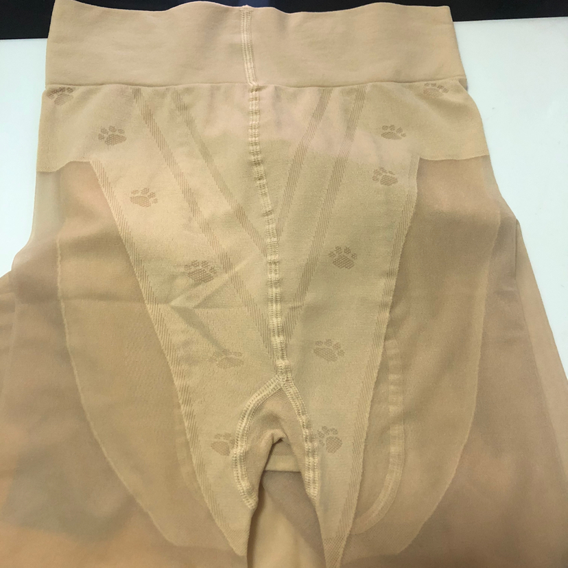 DIY cat paw socks from street stalls, freely cut to slim and shape the body without coming apart. Women's pantyhose, stockings and base socks Application Scenario