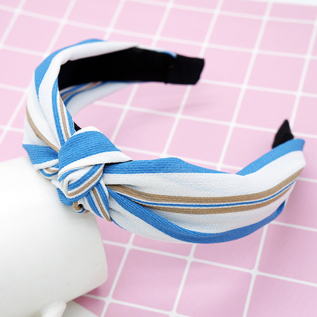 Hot-selling new hair accessories: Fashionable checkered elegant hair band, Korean version hand-knotted fabric hair band wholesale Item Picture