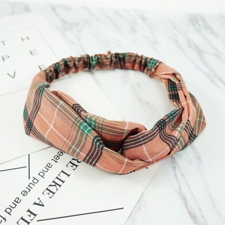 Wholesale of new retro-style sub-hair bands for Korean women with thick cross knots for face washing and makeup Application Scenario