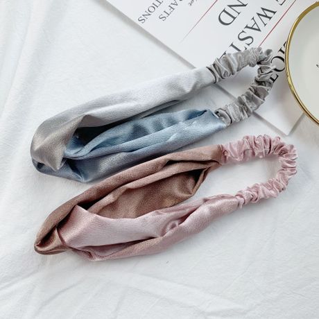 Wholesale of the popular new cross-color hair band, Korean fresh and simple elastic hair band for washing and binding full figure