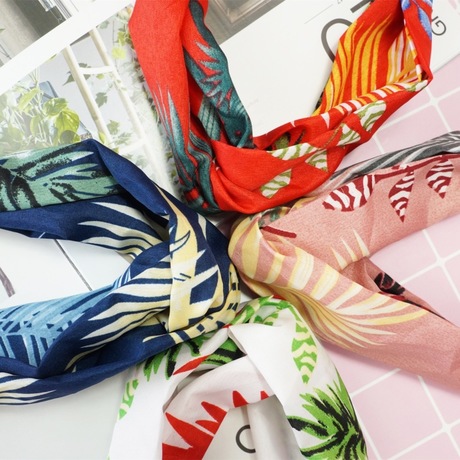 New autumn and winter fabric hair bands, Korean style, fresh and artistic, leaf fabric knotted and crossed hair bands, makeup tie hair bands details Picture