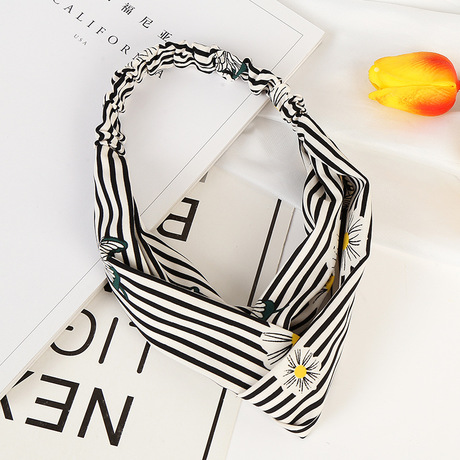 New Korean version striped printed facial mask, loose and tight interlaced hair tie, simple and retro hair accessory and headwear in stock details Picture