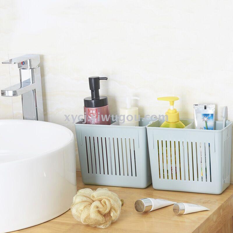 A simple and spacious multi-functional hanging storage basket Application Scenario