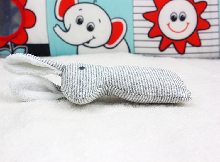 Baby cloth rattle, 0-1 year old, rabbit rattle, hand-cranked BB stick, paper baby plush hand-held soothing toy Application Scenario
