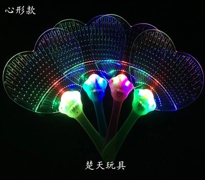 The new best-selling products, such as the seven-color luminous fan, LED flashing fan, performance ball props, and luminous toys, are selling well at the street stall details Picture