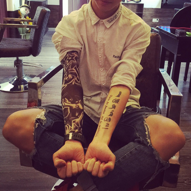 防晒袖套实物图