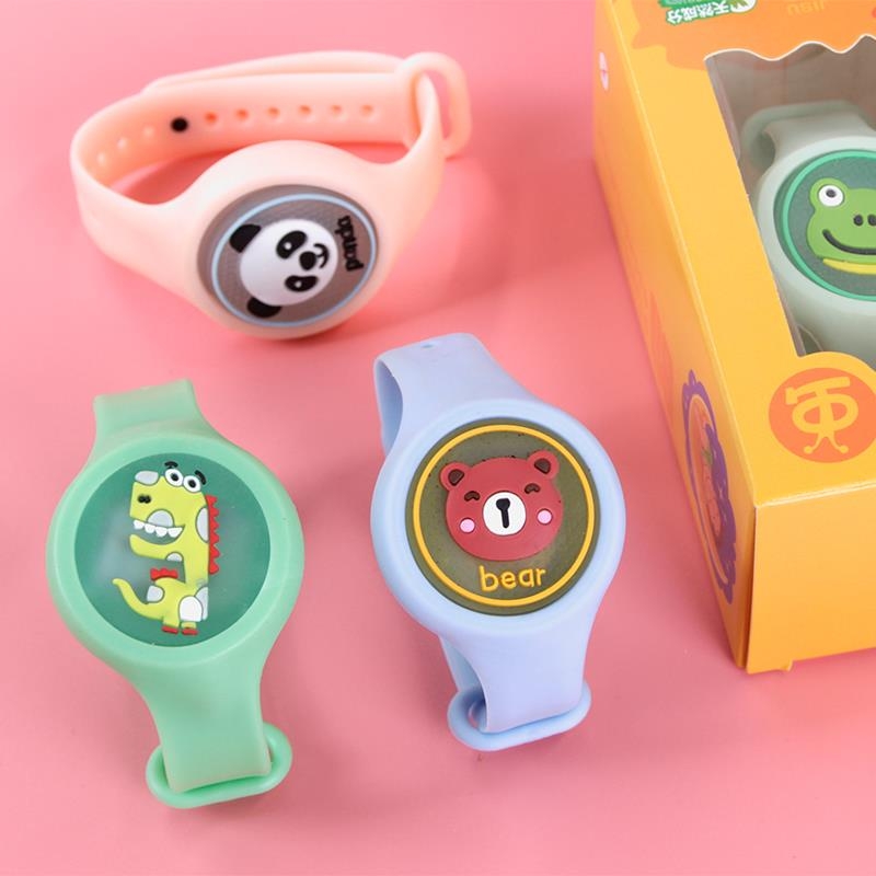 Cartoon flash mosquito repellent wristband Silicone for boys, girls, children and babies, summer outdoor mosquito repellent luminous wristband, plant essential oil details Picture