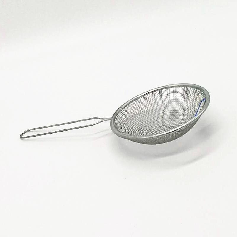Sunshine Department Store kitchen oil filter spoon, stainless steel strainer, oil filter screen, soy milk strainer, filter screen, foam scooping spoon Application Scenario