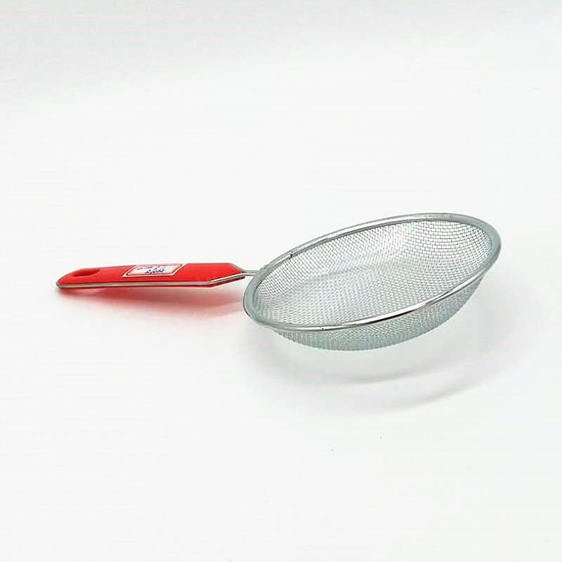 Sunshine Department Store's red handle strainer, stainless steel mesh strainer, water spoon, deep-frying scoop, noodle scoop, and strainer spoon Application Scenario