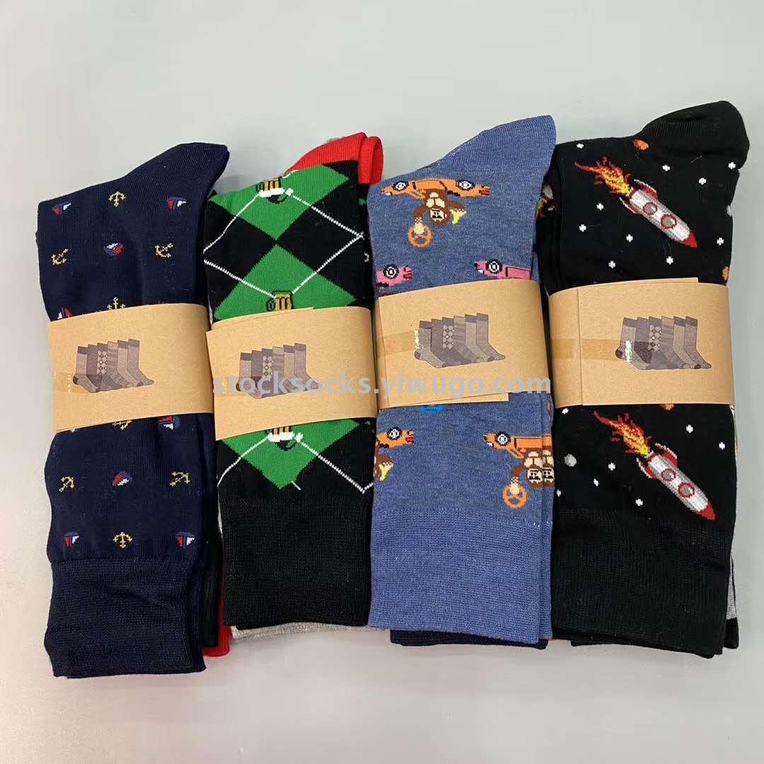 New Yiwu quality goods street stall combed cotton bright men's socks, beach socks, trendy socks, couple socks are in large stock Application Scenario