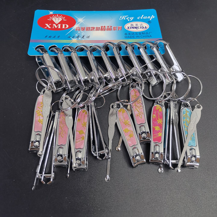 I1835 offers a variety of nail clippers, keychains, keyrings and creative accessories for 2-yuan stores in Yiwu Application Scenario