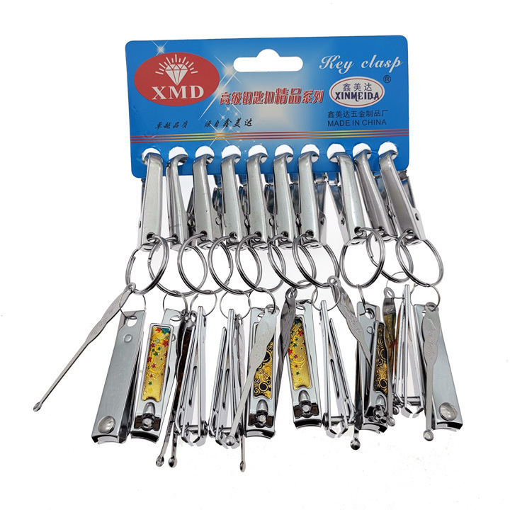 I1835 offers a variety of nail clippers, keychains, keyrings and creative accessories for 2-yuan stores in Yiwu Specification image