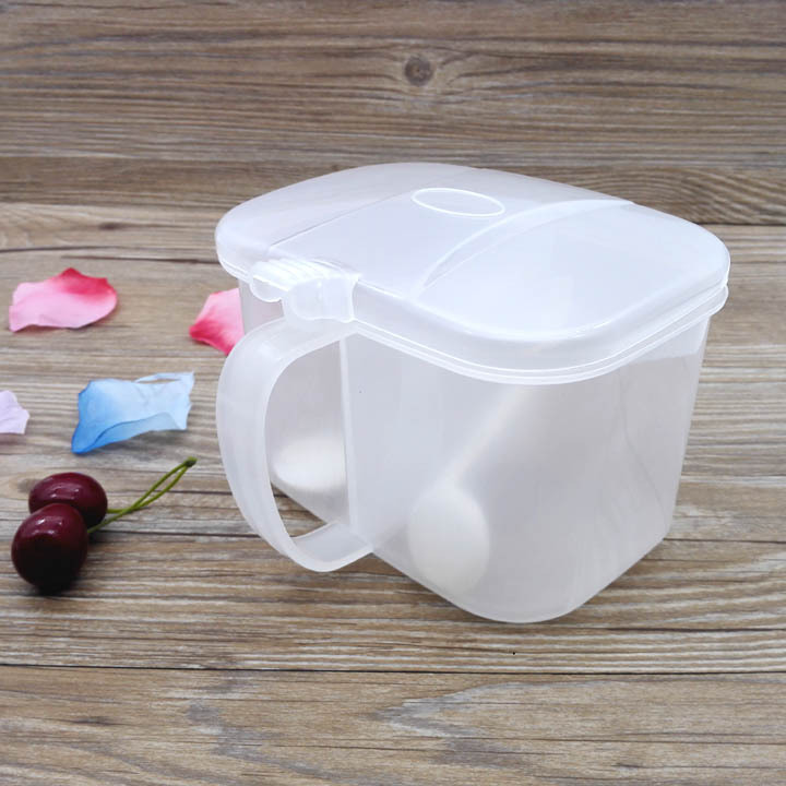 G1634 European-style two-compartment frosted seasoning box, seasoning jar, soy sauce bottle, seasoning box, daily necessities two-yuan store wholesale Application Scenario