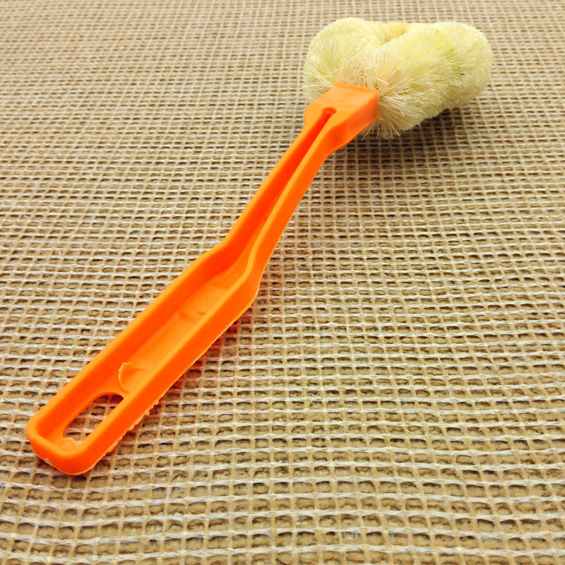 D1632 plastic pot brush, pot brush, cleaning brush, cleaning brush, brown bristle brush, two-yuan general store Application Scenario