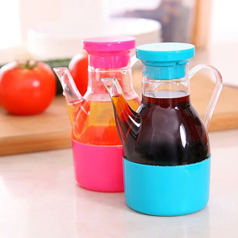G1331 large oil pot seasoning jar bottle 2-yuan store Two-yuan store kitchen plastic oil pot wholesale details Picture