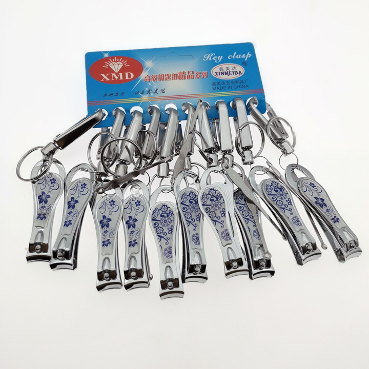 I1833 blue and white iron buckle keychain, Keychain ring, creative accessories, bag pendant, Yiwu 2-yuan 2-yuan store Application Scenario