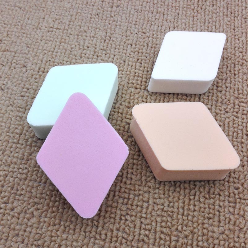 H1242 Four powder puffs, powder puff makeup tools, wholesale for 2 yuan, general merchandise wholesale in Yiwu, 2 yuan Application Scenario