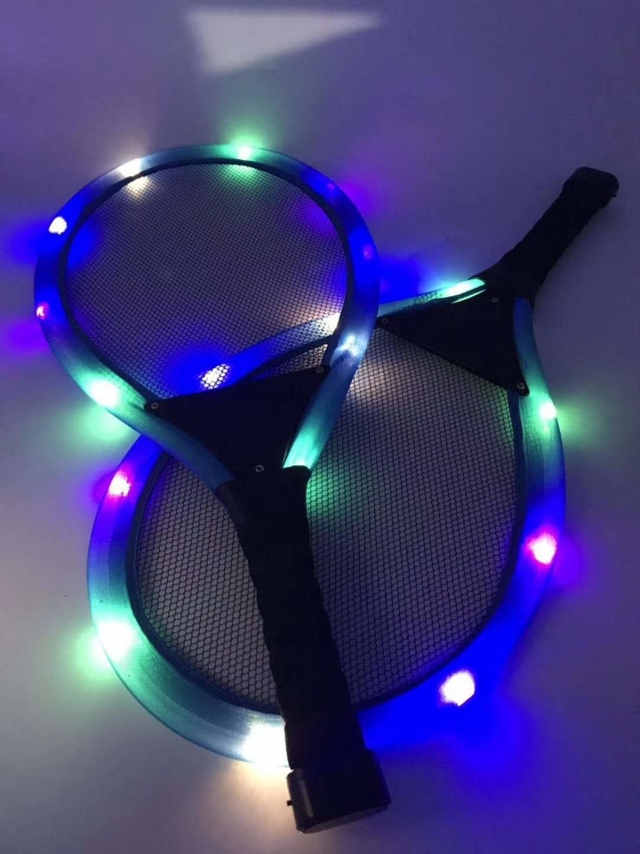 New best-selling luminous badminton rackets: LED men's and women's night fitness and entertainment rackets with flashing lights for children and parents Application Scenario