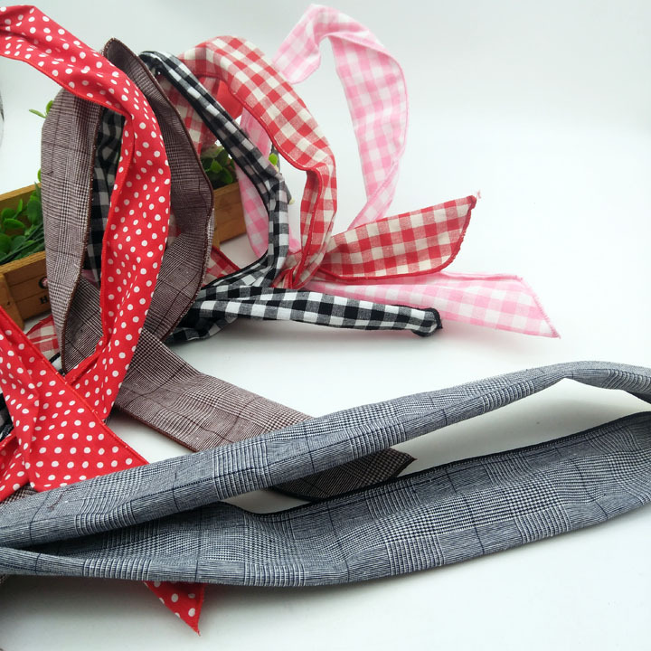 A2647 cross-changeable steel wire hair band, new fashionable hair band headwear, wholesale of accessories in Yiwu two-yuan store Application Scenario