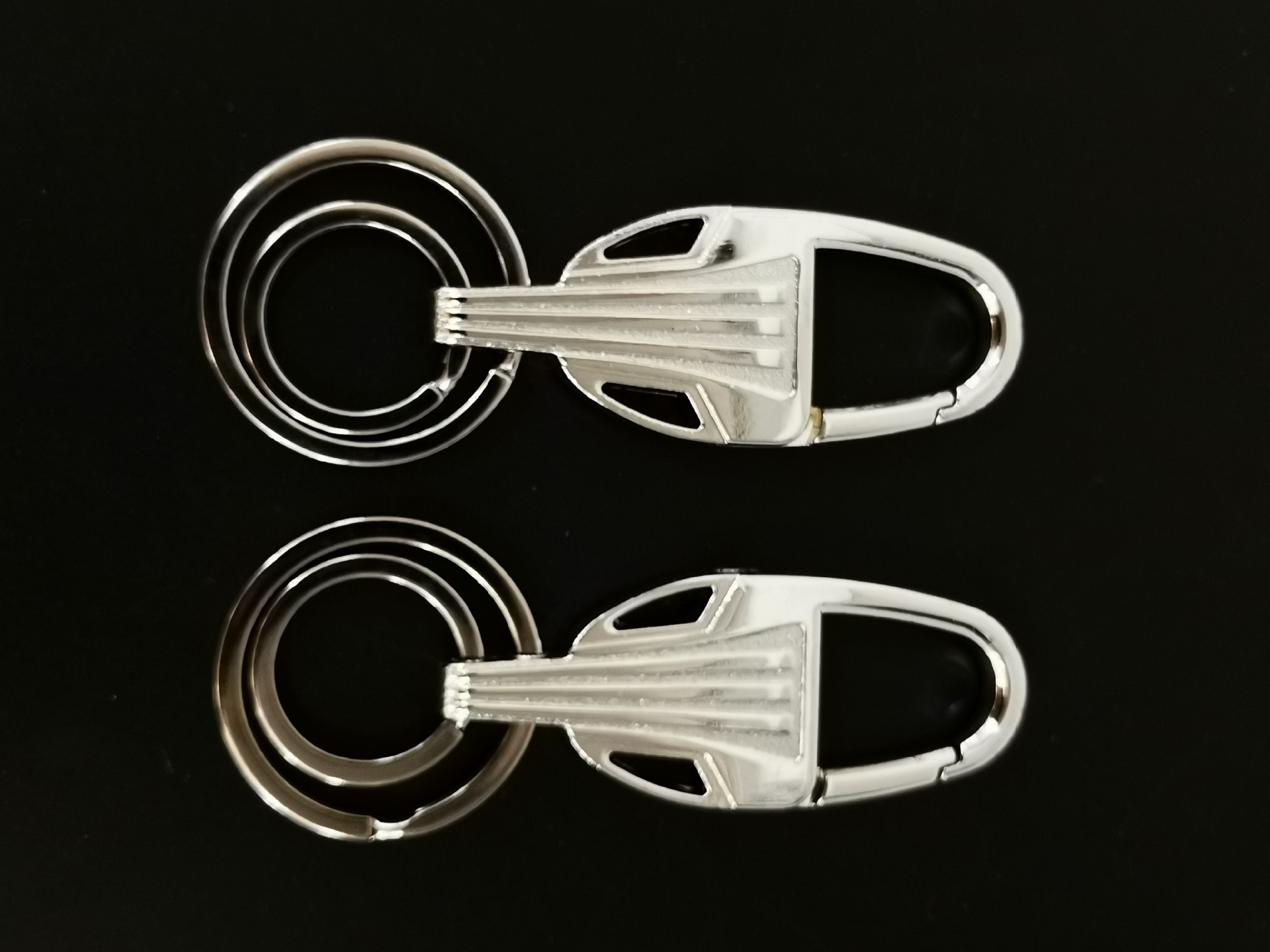 I2223 630# Premium keychains, keyrings, key chains, auto parts, 2-yuan store supply in Yiwu Item Picture