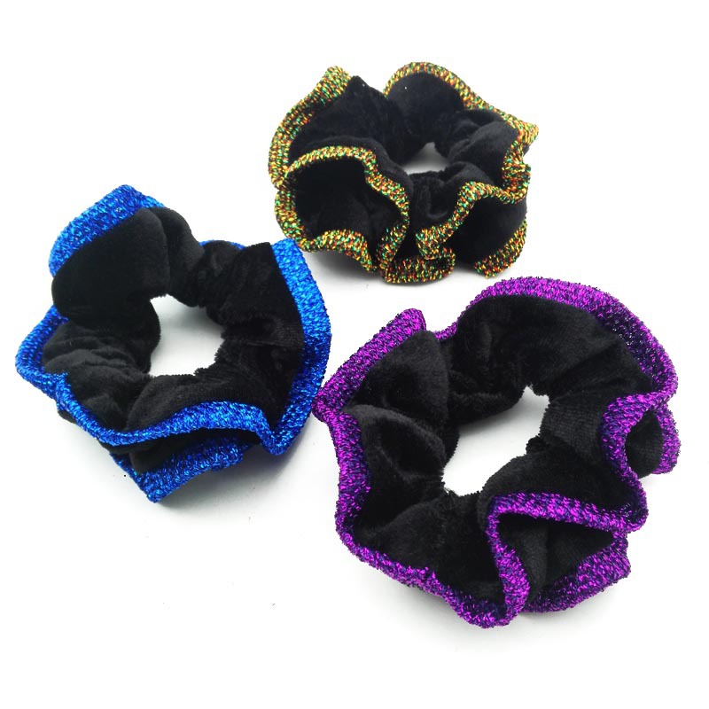 A3746 Bright Silk double-sided velvet hair band, velvet rubber band, black velvet band, wholesale of 2-yuan headwear in Yiwu Application Scenario