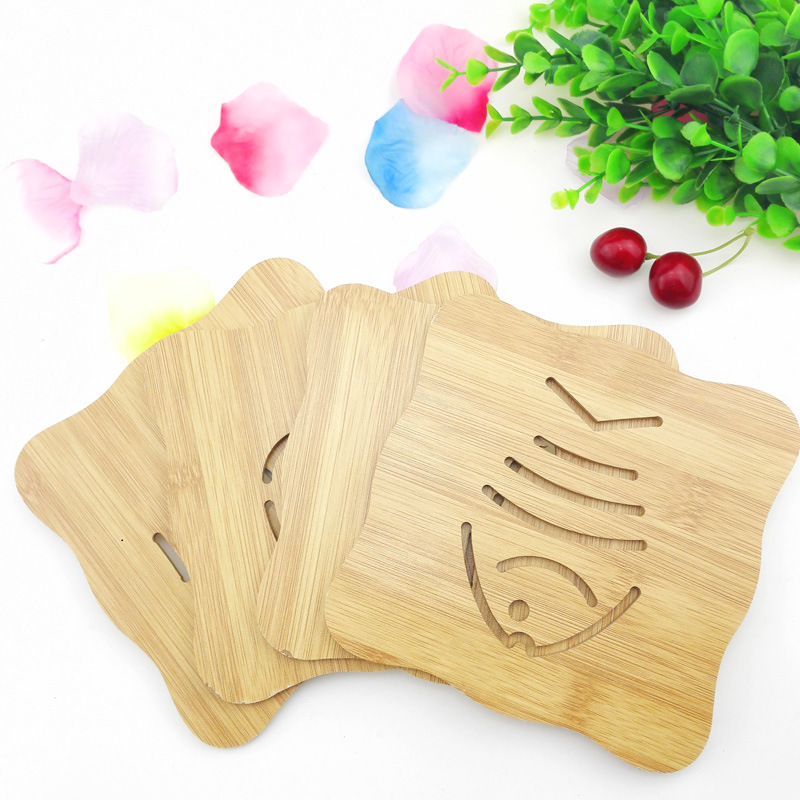 D1431 Hollow bamboo coasters, heat insulation pads, daily necessities, household items, Yiwu 2-yuan department store Specification image