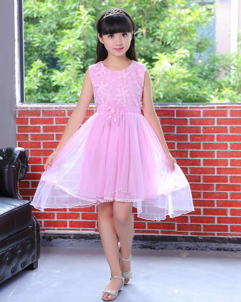 A princess dress for girls at street stalls, a mid-length, sleeveless, embroidered summer dress made of gauze cotton for children details Picture