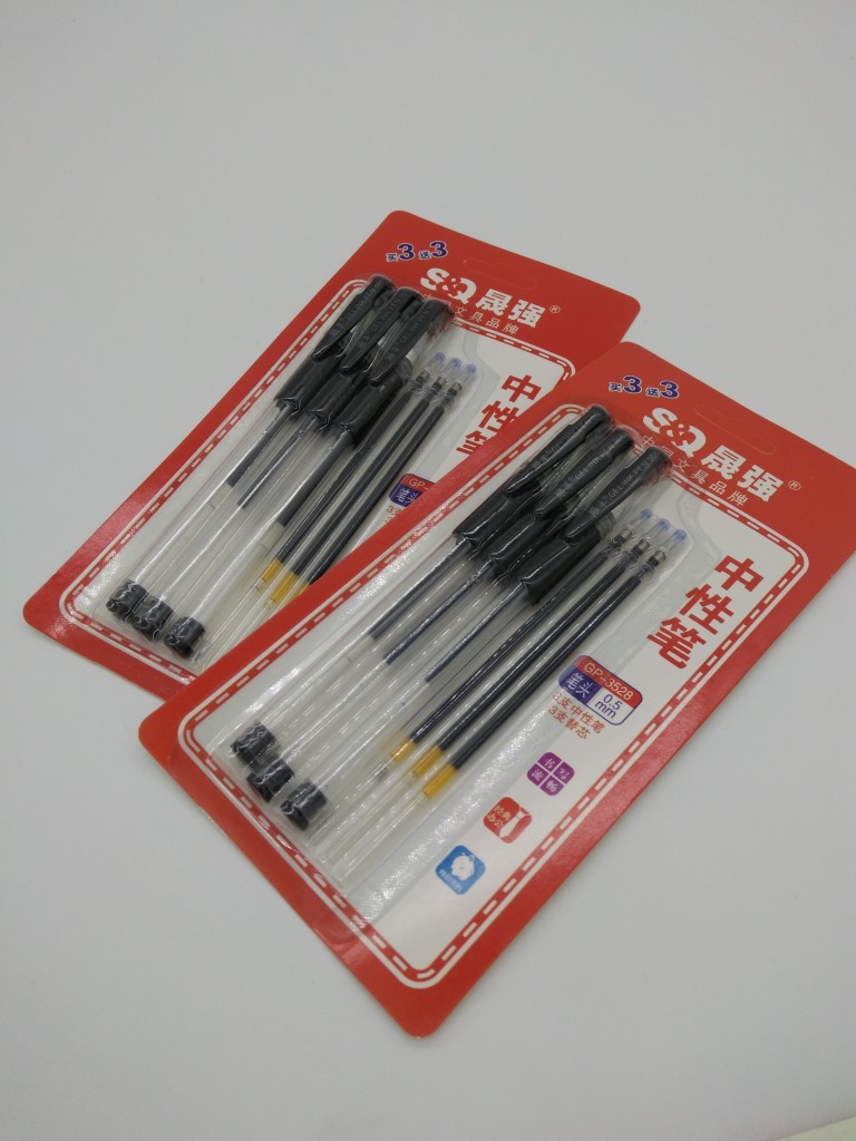 C1341 3+3 gel pen, 3 pens, 3 cores, black signature pen, water pen, carbon pen, black pen, Yiwu 2 yuan Application Scenario