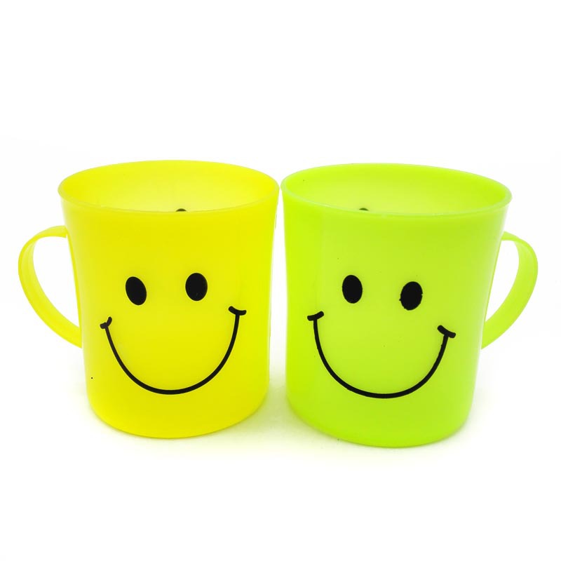 G1223024 Smiley Face Water Cup, Toothbrush Cup, Mouthwash Cup, Water Cup, Yiwu 2-yuan 2-yuan store Application Scenario