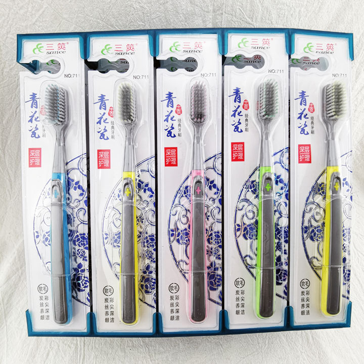 D2111 710# Chinese Style Series Toothbrush for adults, home use, travel, Fine filaments, soft bristles, clean, 2-yuan store wholesale Application Scenario