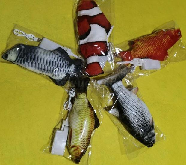 The new best-selling fish swing fish plush electric cat toy, a simulated fish that can jump, is selling well full figure