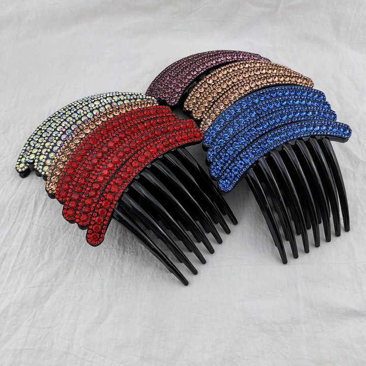 A3132 three-row diamond six-toothed fork comb, Japanese and Korean hair comb, fork comb, hair accessory, headwear, plug comb, 2-yuan store supply in Yiwu Application Scenario