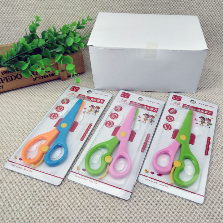 N2441 1508 retaining ring student scissors, hand scissors, art scissors, Yiwu 2 yuan, wholesale at 2-yuan store details Picture