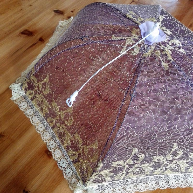 B1112 large 062 luxurious vegetable cover, umbrella-shaped folding cover, mesh food cover, summer hot sale, wholesale at 10 yuan Application Scenario