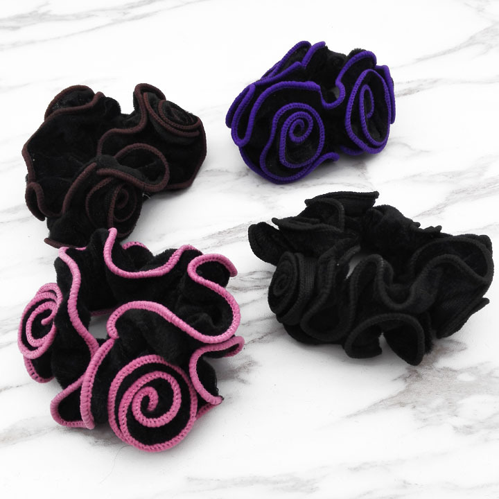 A3743 velvet three-rose hair tie, thick hair rope, hair accessory, hair flower bun, two-yuan store accessories wholesale Application Scenario