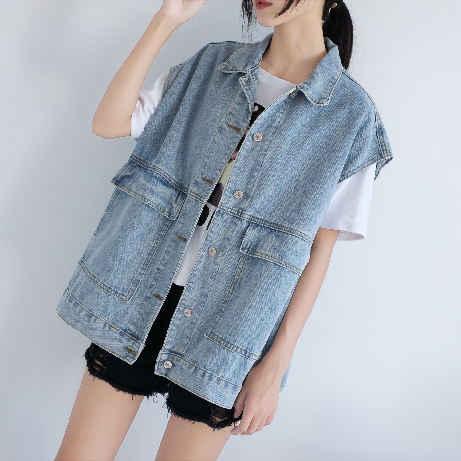 The Spring and Autumn trendy denim vest for women is a loose European-style outerwear that goes well with all kinds of outfits. The Korean-style sleeveless vest work jacket is trendy on Instagram details Picture