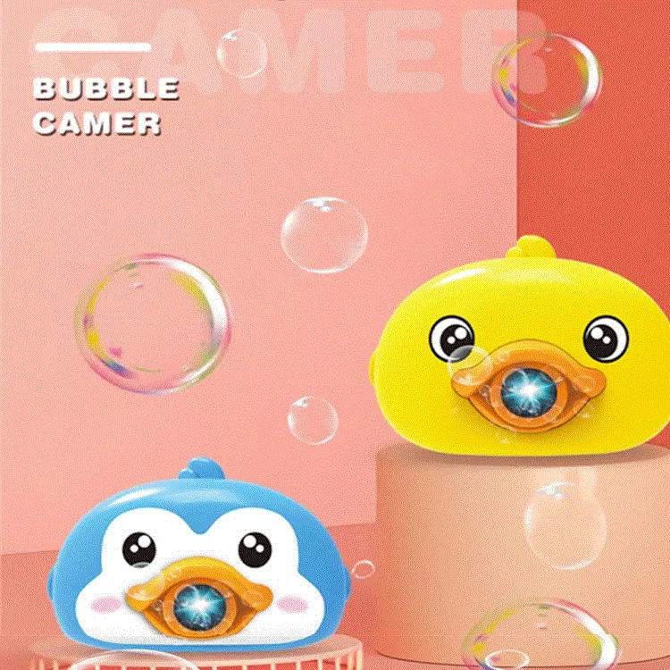The new cross-border children's camera toy, the little yellow duck bubble machine, and the cartoon electric bubble camera are selling well at the wholesale street stalls full figure