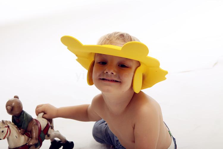 Wholesale new children's hair washing caps, bath caps, infant bath caps, multi-functional adjustable panda ear protection bath caps Application Scenario