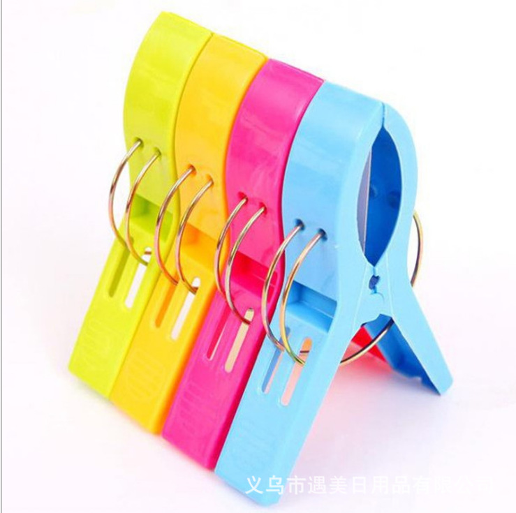 Modern, simple and universal daily necessities such as clothes clips, pants clips and storage clips, first-hand supply, hot-selling street stall supply details Picture