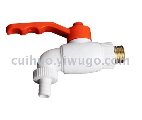 Núcleo de acero grifo de gran flujo fregona lavadora punta de agua lavadora boca de agua grifo de cocina de plástico Application Scenario