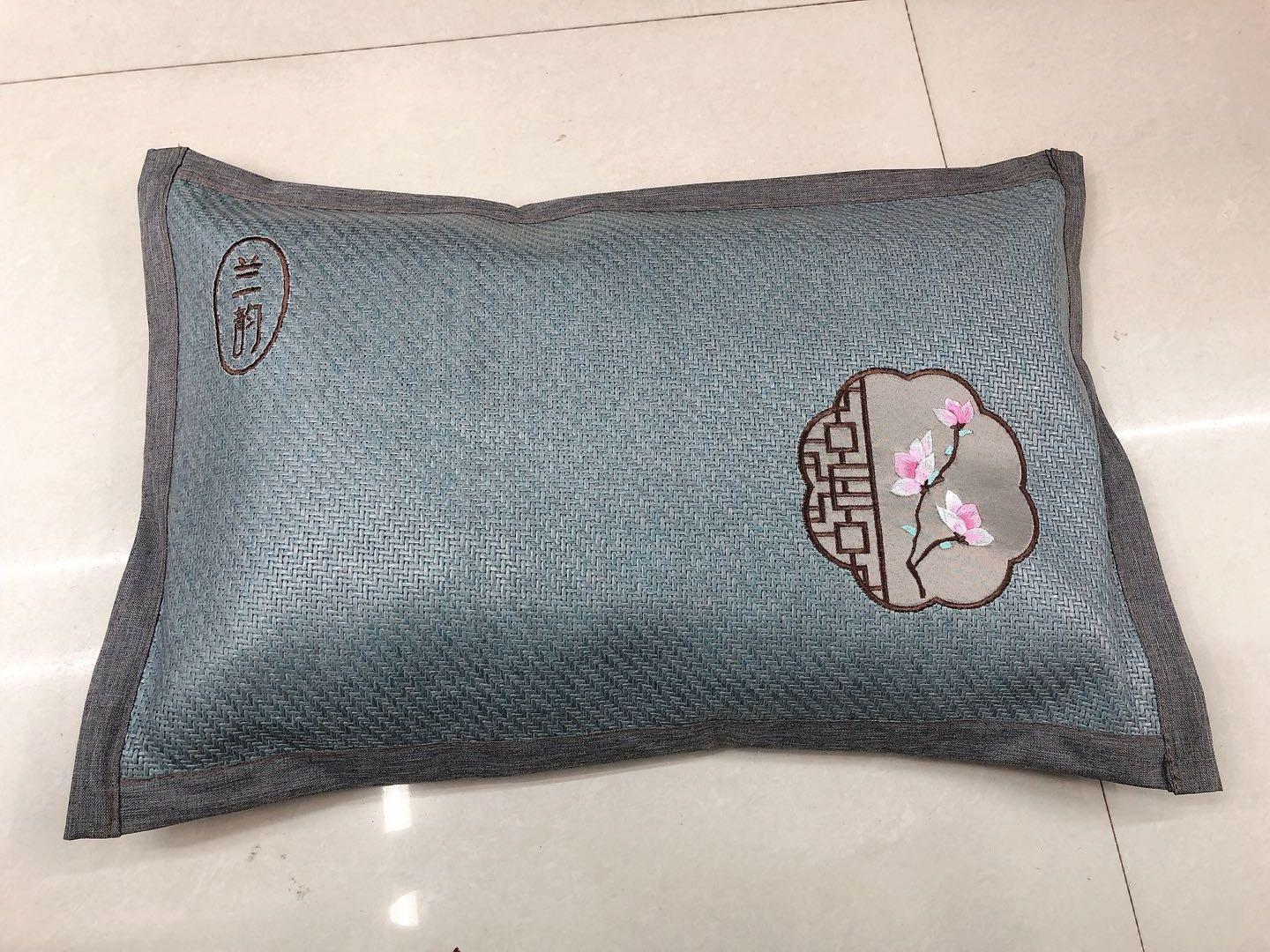 Summer bamboo mat pillows, adult and student tea cool pillows, ice silk rattan single pillow, summer cool pillows, core bamboo pillows Application Scenario