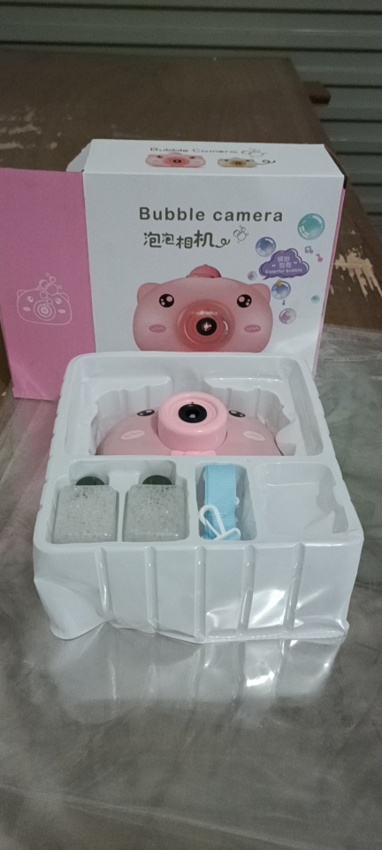 New best-selling products are being purchased through group buying and directly sold. The wholesale of the electric piglet bubble machine with a hat is selling well at street stalls Item Picture