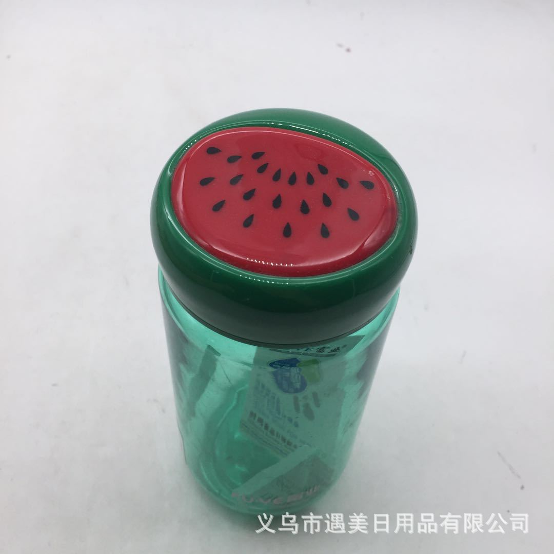 2020 nuevo creativo plástico sandía tapa copa copa de bebida para niños taza de agua de nivel ambiental fabricante al por mayor details Picture