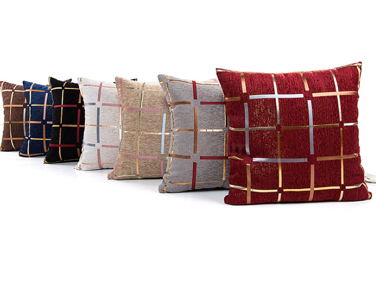 Chenille gold-embossed checkered geometric European pattern pillowcase details Picture