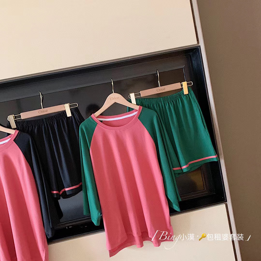 The best-selling Ice Xiaomo Landlady set, a women's summer casual sports set, and a simple and lazy home wear two-piece set Item Picture