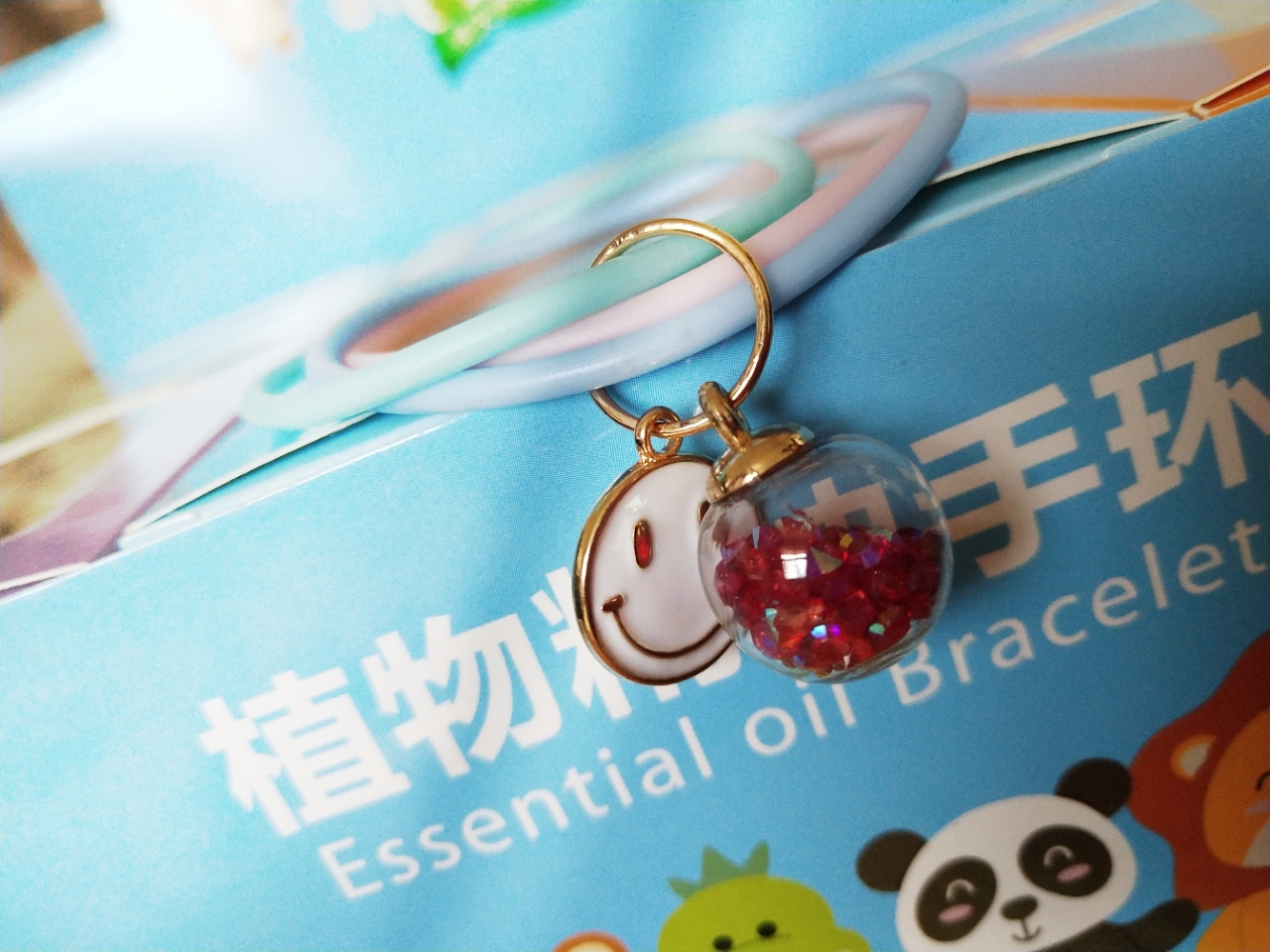 The new group-buying wechat business bestseller, the mosquito-repellent wristband, is the top choice for mosquito repellent and a summer gift. It's selling well at street stalls Item Picture