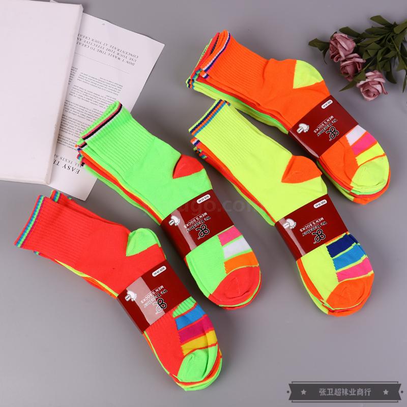 Sock street stalls offer a wide range of fashionable and trendy European and American thigh-high socks. Spring and summer thin, colorful, ins style sports socks are available in various styles and can be delivered one piece at a time details Picture