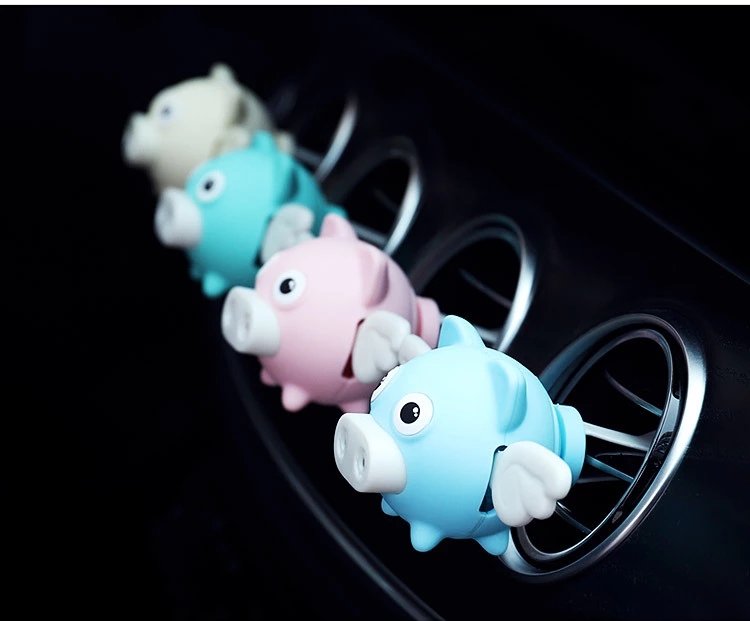 Cartoon little pig perfume bottle decoration accessories, Douyin creative car car perfume, aromatherapy, air conditioner air outlet, pig Application Scenario